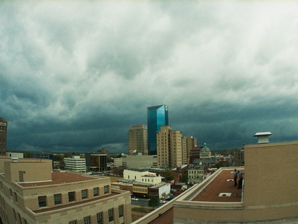 Storm approaches Lexington